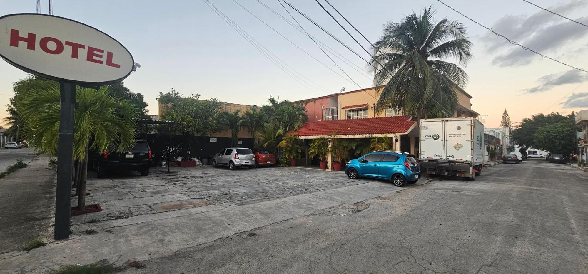Hotel Posada Marcas Cancun Bagian luar foto