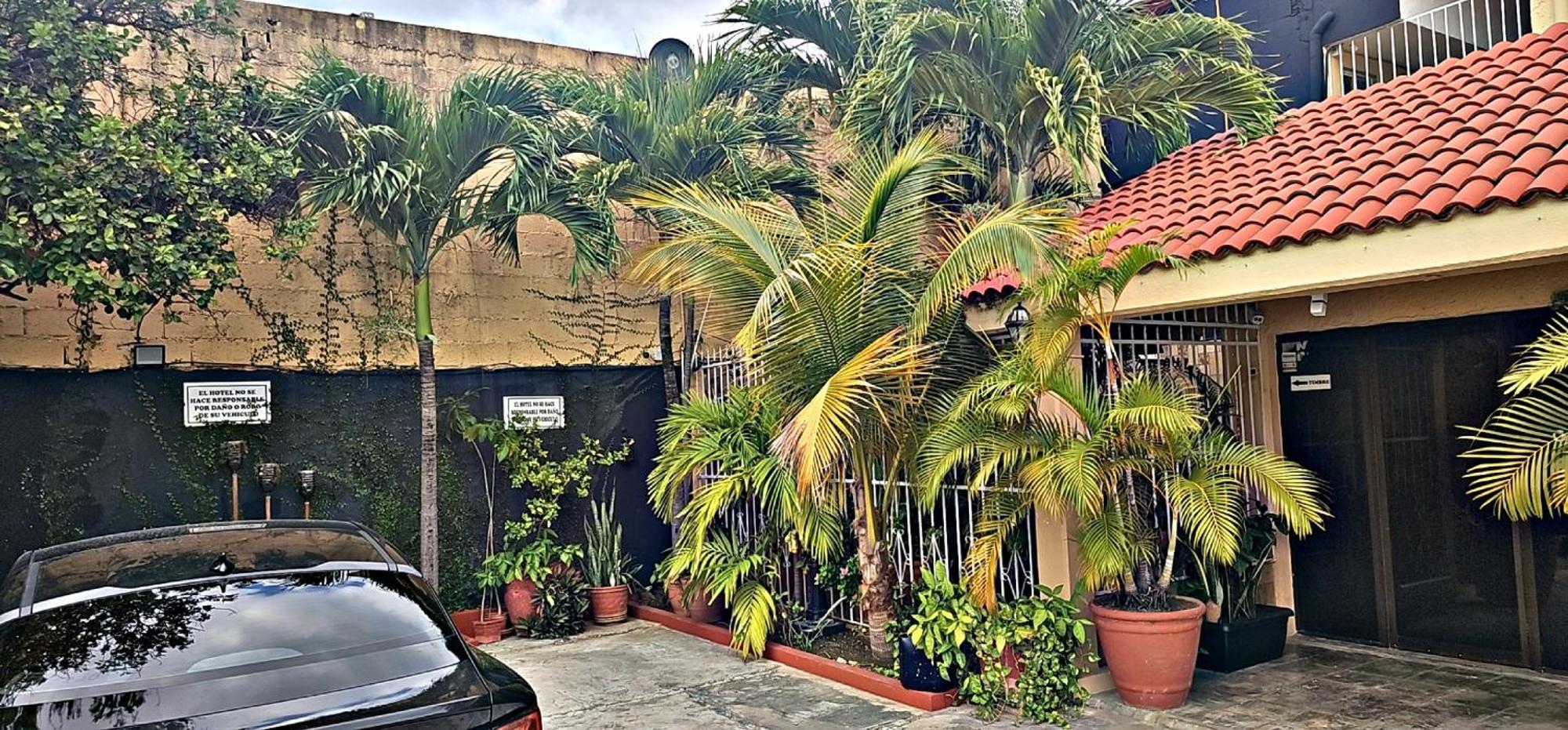 Hotel Posada Marcas Cancun Bagian luar foto